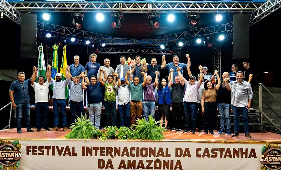 Perpétua Almeida destaca industrialização e cooperativismo no Festival Internacional da Castanha