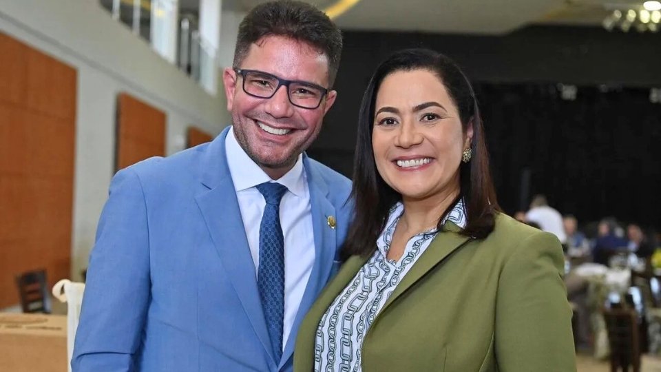 Entre a liderança real e o improviso sucessório