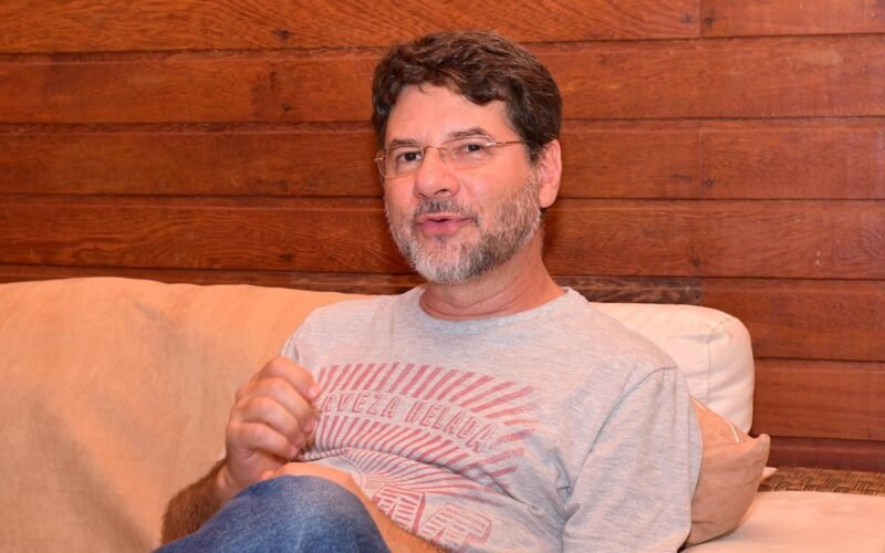 Binho Marques rebate matéria sobre disputa interna na esquerda