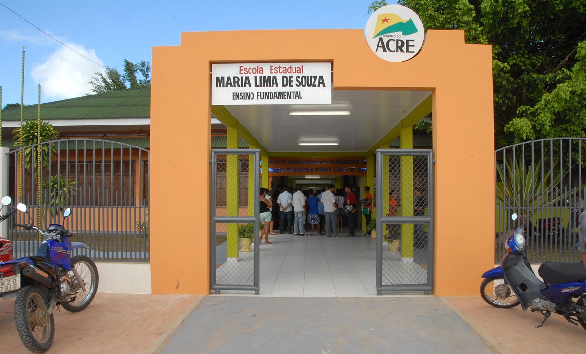 Binho inaugura nova Escola Maria Lima de Souza em Cruzeiro do Sul